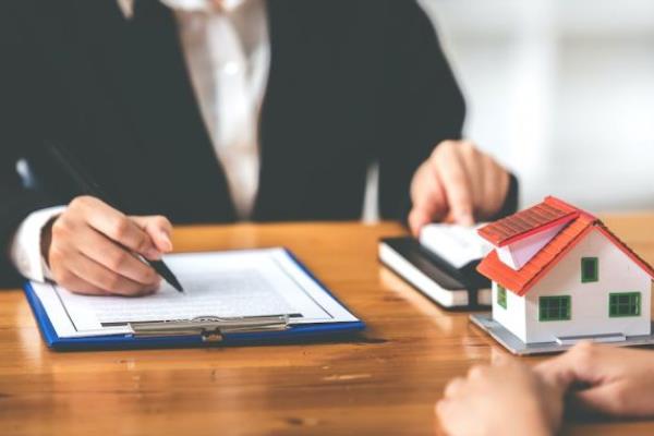 حظر التعامل مع جهات تقييم غير معتمدة.. خطوة مهمة لضبط السوق وحماية المنافسة