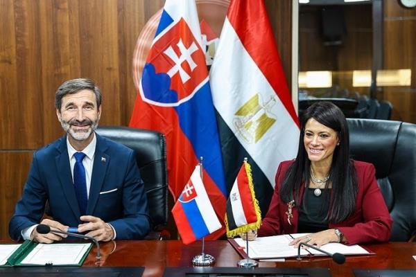 مصر وسلوفاكيا توقعان اتفاق اللجنة المشتركة للتعاون الاقتصادي