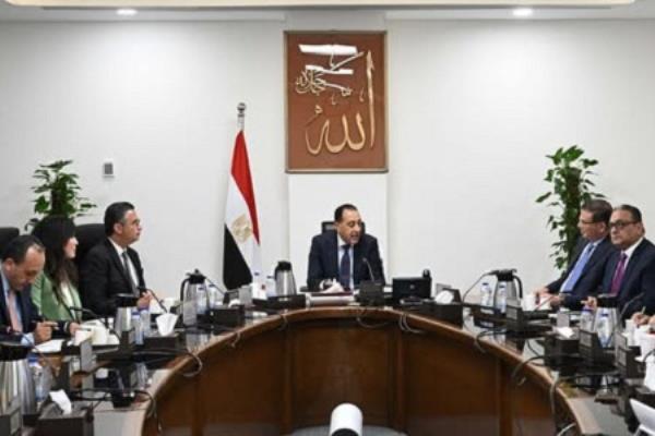 مدبولي يوجه بوضع خطة متكاملة لدعم صناعة السكر وتعزيز الأمن الغذائي