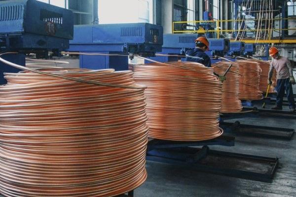 النحاس..الوقود الخفي لطفرة الذكاء الاصطناعي وضروري في عملية تحول الطاقة