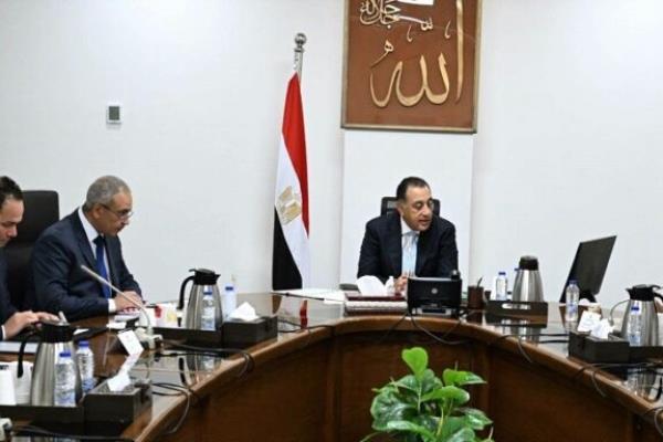رئيس الوزراء يستعرض خطة التحرك والرؤية الاستراتيجية لرئيس جهاز تنمية المشروعات