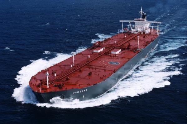 "أساطيل الظل".. تجارة بحرية غامضة تبقي النفط الإيراني والروسي متدفقا