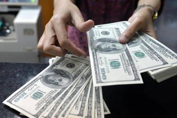 الدولار يتراجع مع تزايد شهية المخاطر بعد وقف القتال بين إسرائيل وإيران