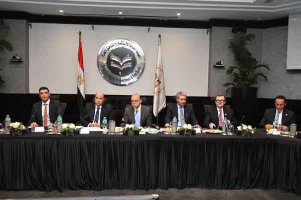 الحكومة والبنك الدولي يناقشان خطة جذب الاستثمار الأجنبي وتحديد القطاعات المستهدفة