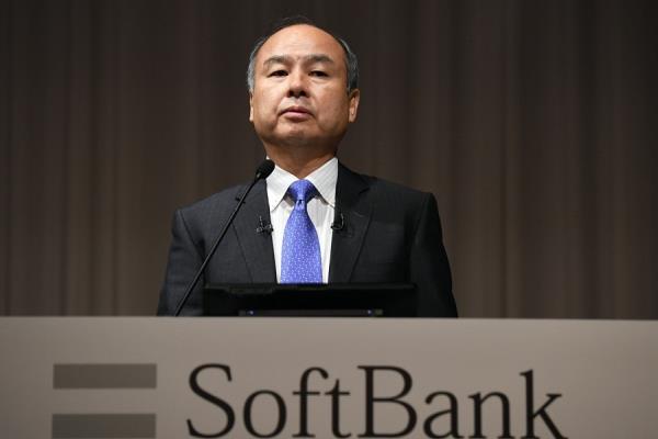 من يتحدثون عن فقاعة في استثمارات الذكاء الاصطناعي"ليسوا أذكياء بما يكفي"