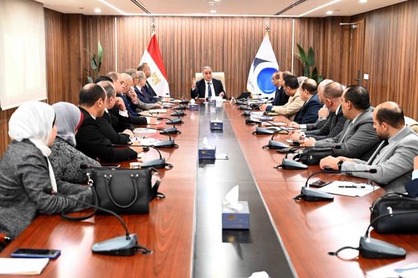 رئيس جهاز حماية المستهلك يوجه بتشديد الرقابة بالأسواق قبل رمضان