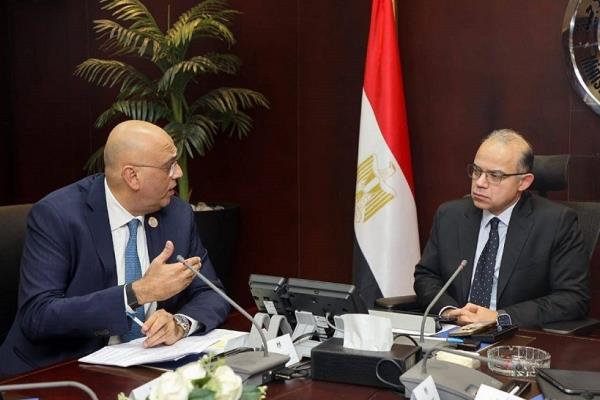 الاستثمار تناقش آليات تعزيز دعم ريادة الأعمال مع جهاز تنمية المشروعات