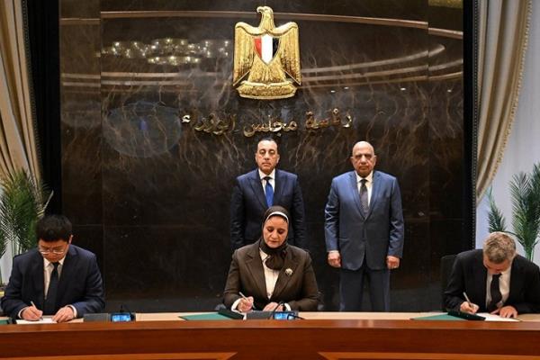 الكهرباء توقع مذكرة تفاهم مع ساني الصينية لإنشاء مصنع لتوربينات الرياح بمصر