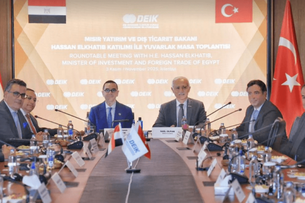 "كومسيك": الخطيب يبحث مع الشركات التركية تعزيز استثماراتها في مصر