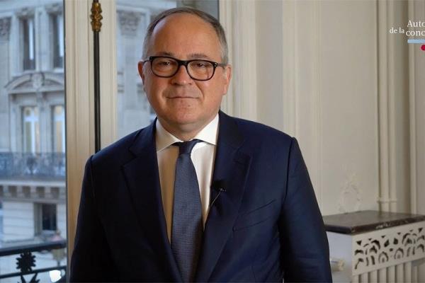 اقتصادي فرنسي: بيتكوين تدخل مرحلة جديدة هل  ستكون بديلا للنظام المالي التقليدي