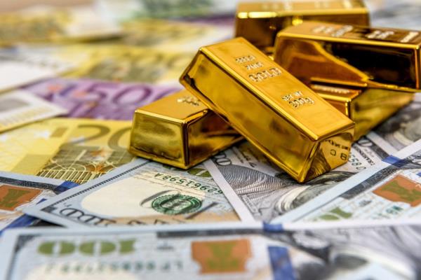 بتراجع الدولار كملاذ آمن.. البنوك المركزية حول العالم تتجه نحو الذهب واليورو واليوان