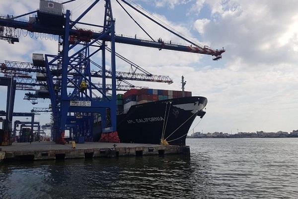 مصر: عجز الميزان التجاري يرتفع 20% إلى 4.8 مليار دولار