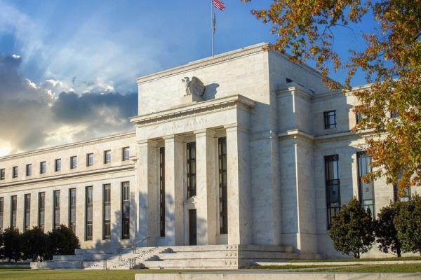 رغم ضغوط الحرب وارتفاع تكاليف الطاقة والتضخم رهان الفائدة مستمر للفيدرالي الأمريكي