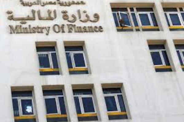 الحكومة تستهدف خفض العجز الكلي إلى 4.6%