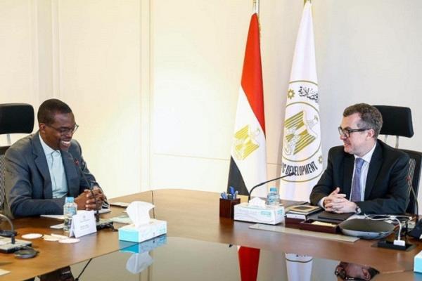 إنشاء آلية تمويل متخصصة تجمع التمويل المحلي والدولي وبمشاركة بنوك التنمية والمؤسسات المالية