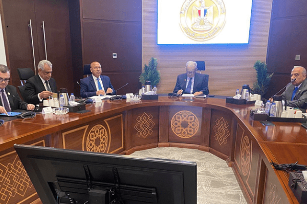 الحكومة تناقش بعض التعديلات المقترحة لأحكام قانون شركات قطاع الأعمال العام