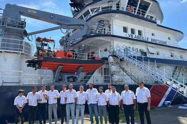 بحارة فرنسيون في مرمى صواريخ إيران عالقون في مضيق هرمز