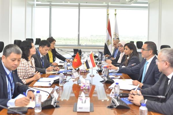 مباحثات مصر وفيتنام  حول التعاون الاستثماري والتجاري والتكامل بسلاسل الإمداد