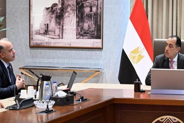 الحكومة تدرس إتاحة تيسيرات إجرائية وحلول تمويلية وتأمينية لتمكين المصدرين