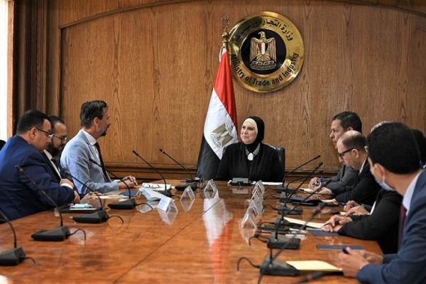 وزيرة التجارة تبحث مع شركة ليوني الألمانية فرص تصنيع كابلات السيارات في مصر